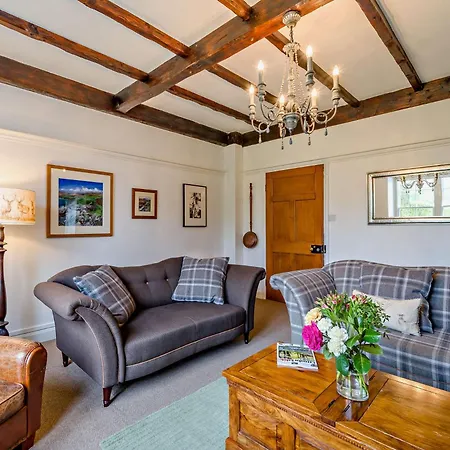 2 Bed In 94926 Holiday home